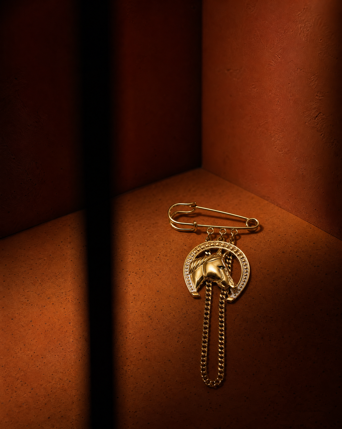 Western Horse Horseshoe Chain Pin Brooch