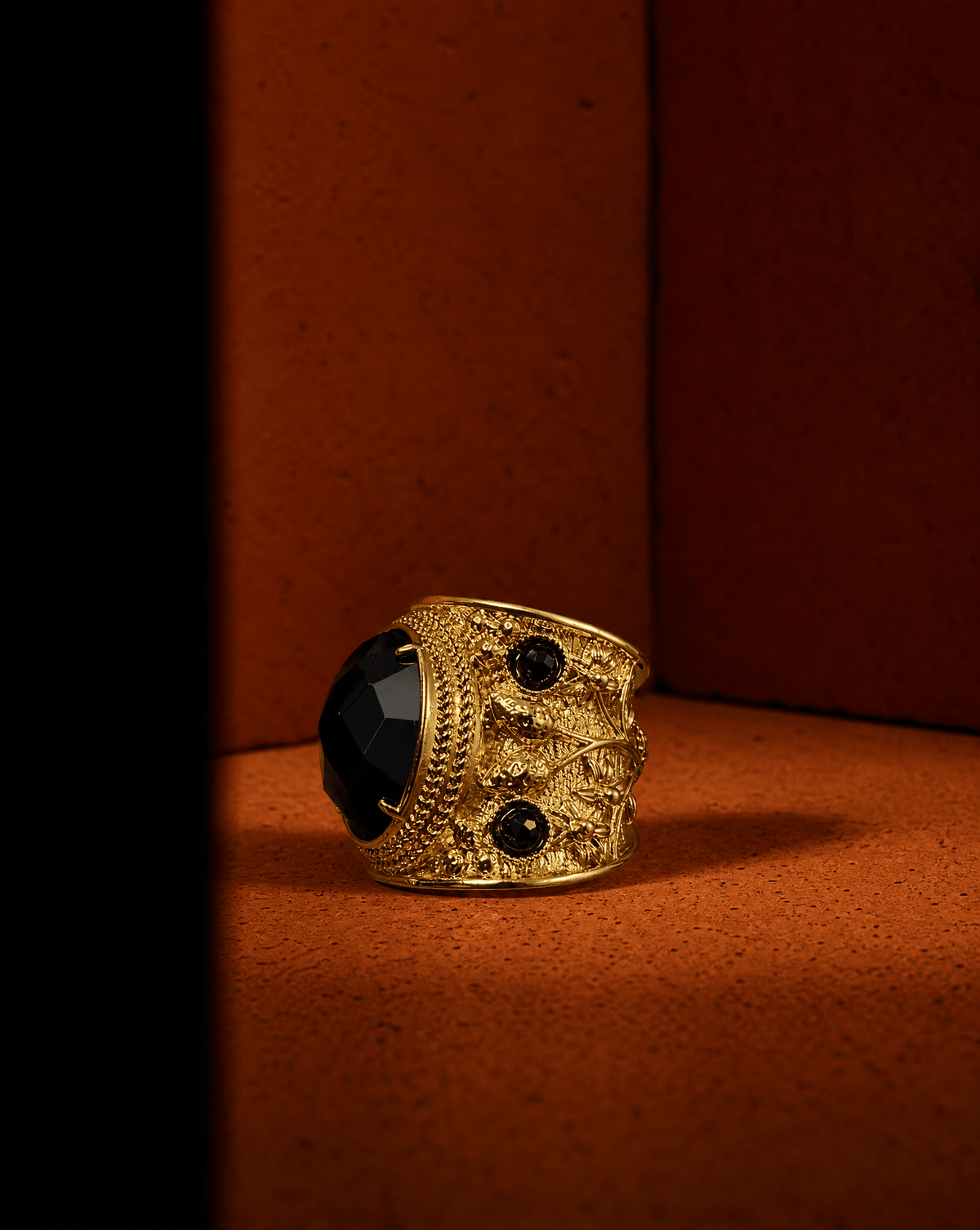 Black agate statement ring worn – Phoebe's