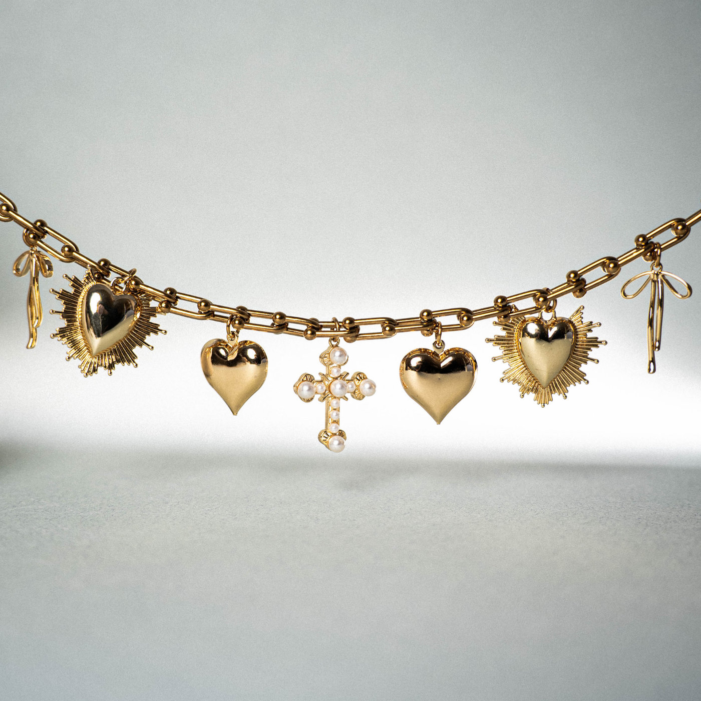 Ex-voto necklace of hearts and crosses with pearls