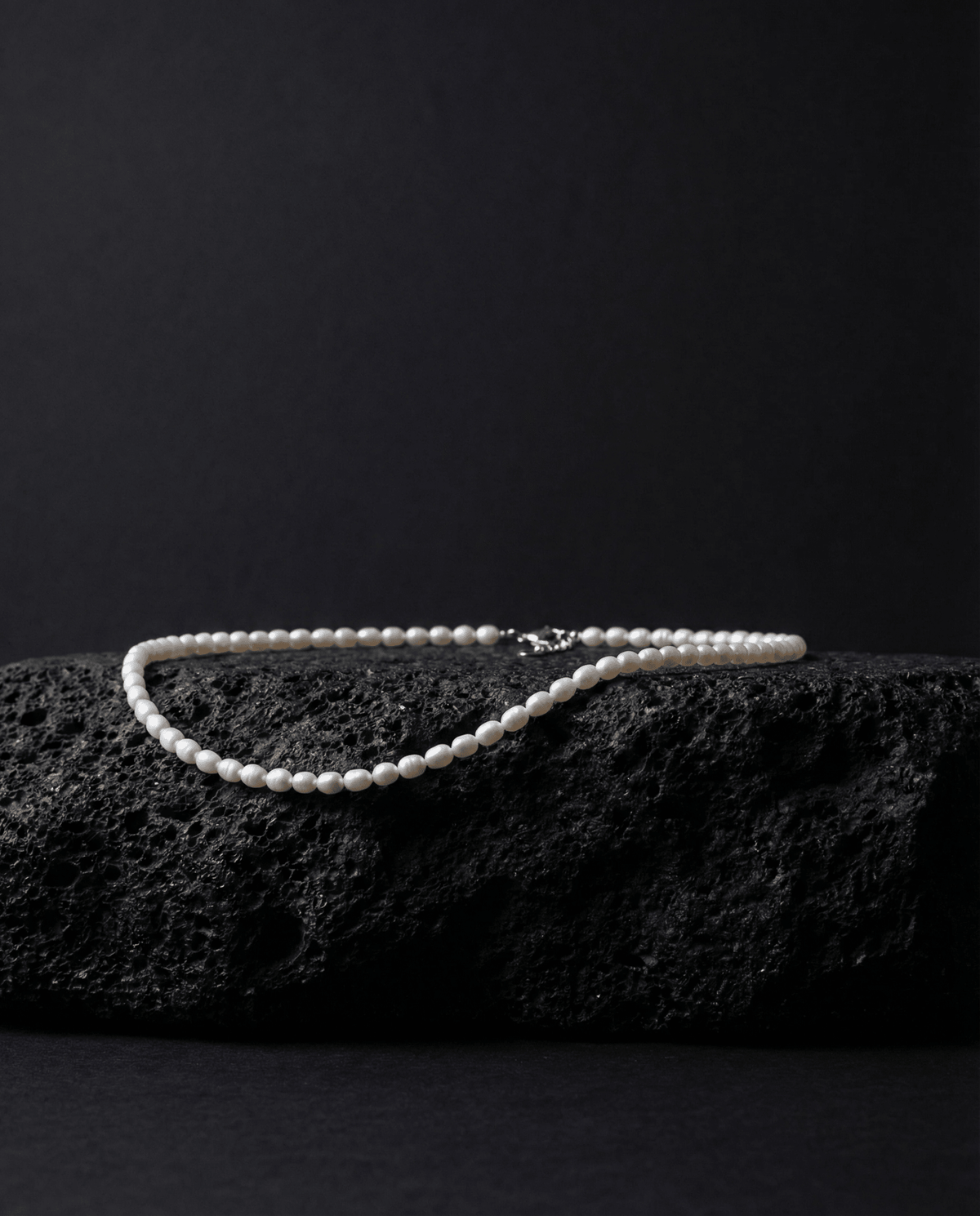Freshwater Pearl Choker, Dainty Oval Pearl Necklace – Phoebe's