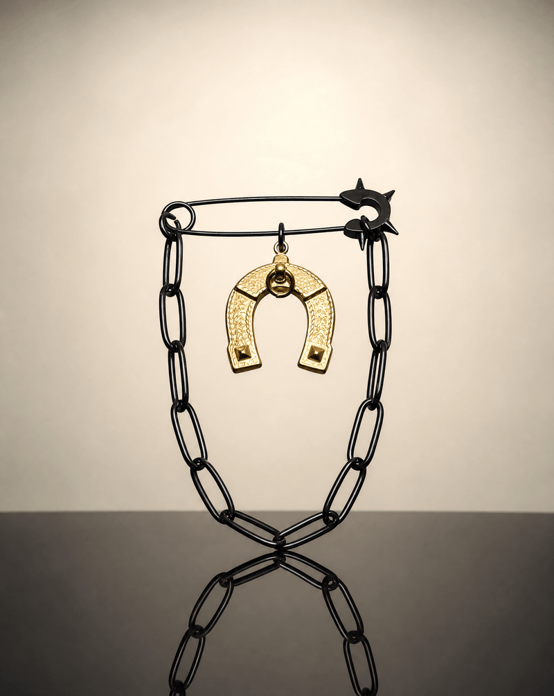 Gold horseshoe lucky charm chain safety pin – Phoebe's