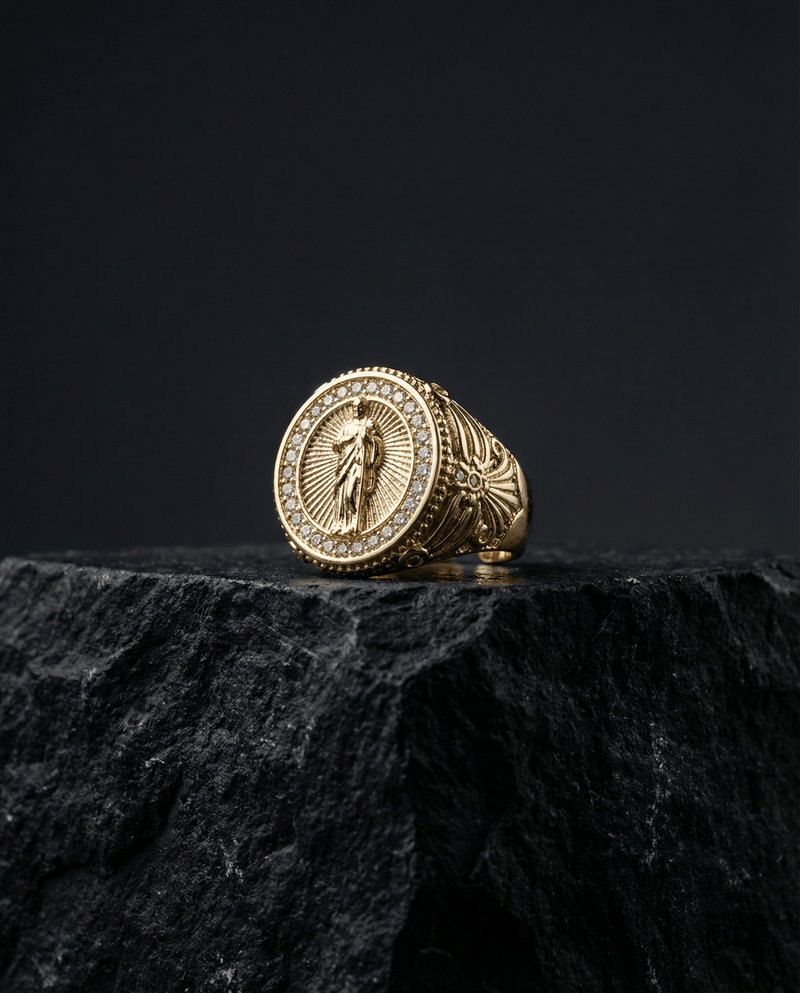 Jesus medallion pavé statement ring – Phoebe's