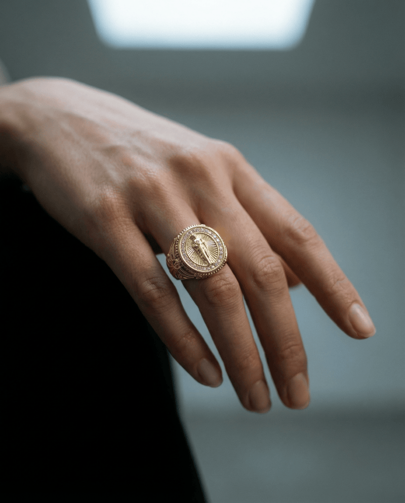 Jesus medallion pavé statement ring – Phoebe's