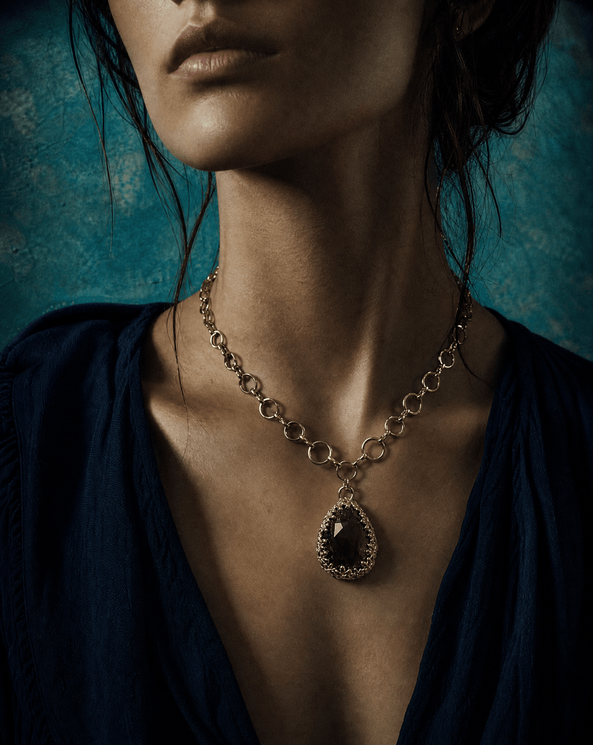 Moss agate pendant necklace on gold chain – Phoebe's