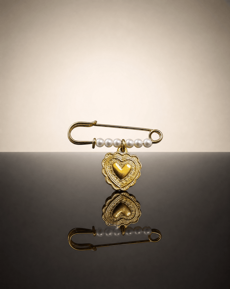 Sacred Heart pearl pin brooch – Phoebe's