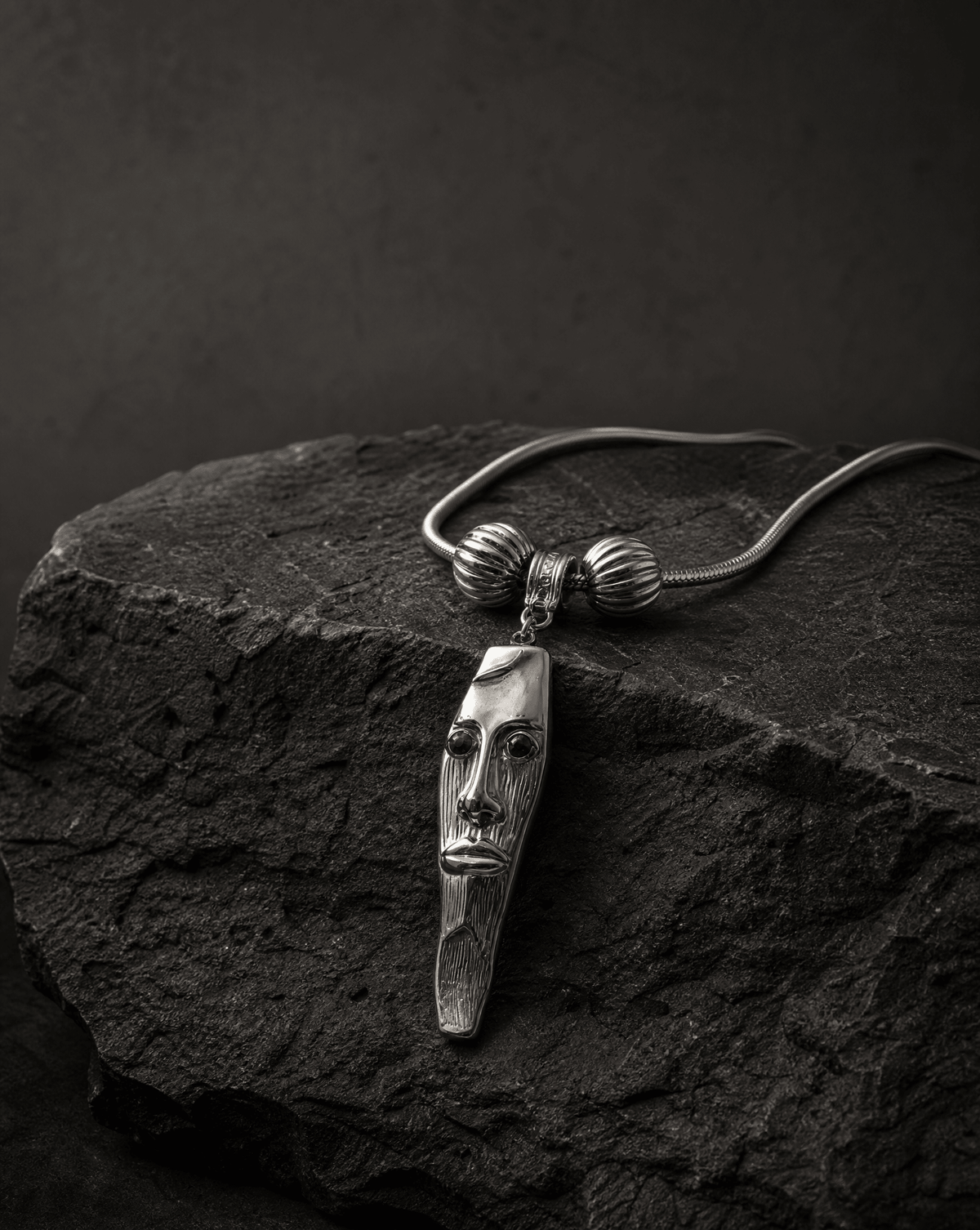 Silver-tone sculptural face pendant necklace β Phoebe's