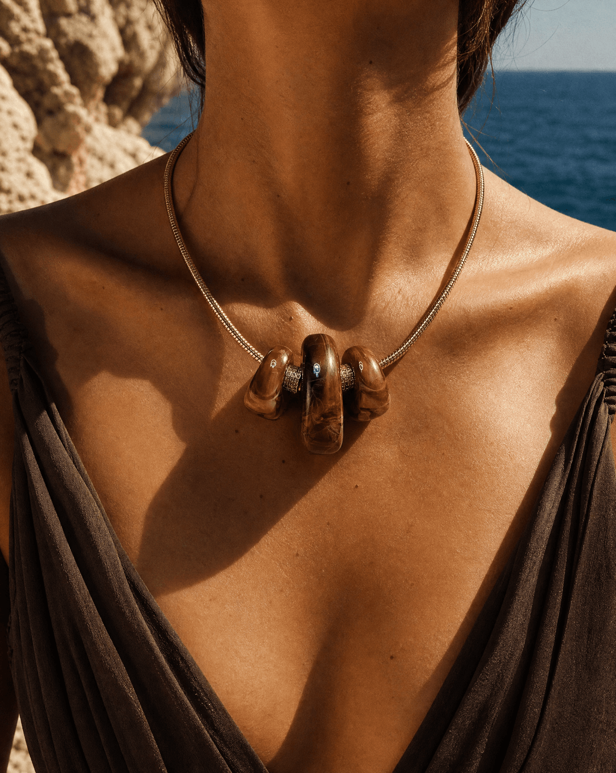 Tortoise marble resin pendant necklace – Phoebe's
