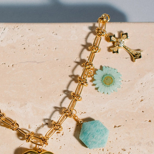 Summer-Charm-Necklace-The-Must-Have-Accessory-for-Your-Summer-Look Phoebe`s