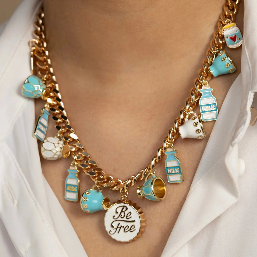 Chunky-Rings-with-Stones-A-Statement-of-Power-and-Style Phoebe`s
