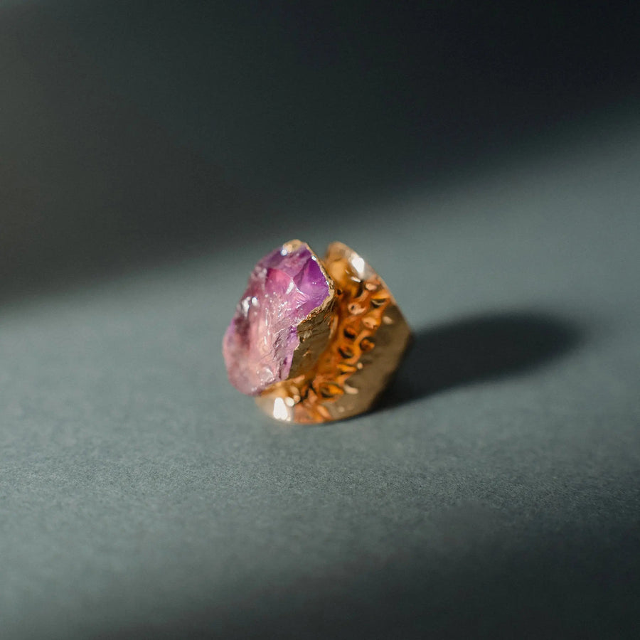 Chunky-Stone-Ring-The-Bold-Statement-Piece-You-Need Phoebe`s
