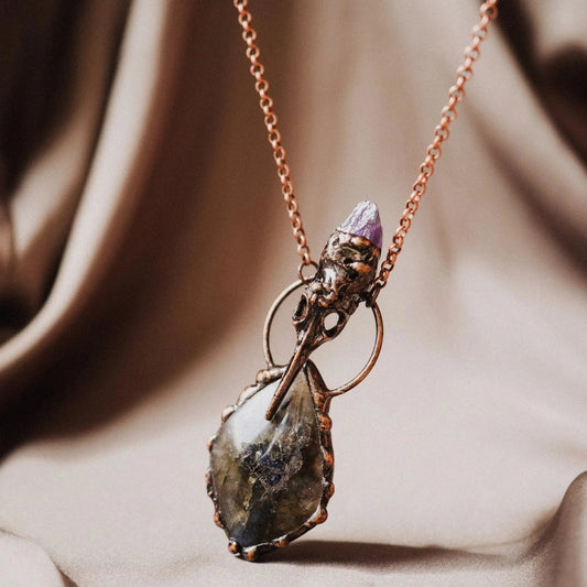 Labradorite-The-Gemstone-of-Mystical-Beauty Phoebe`s