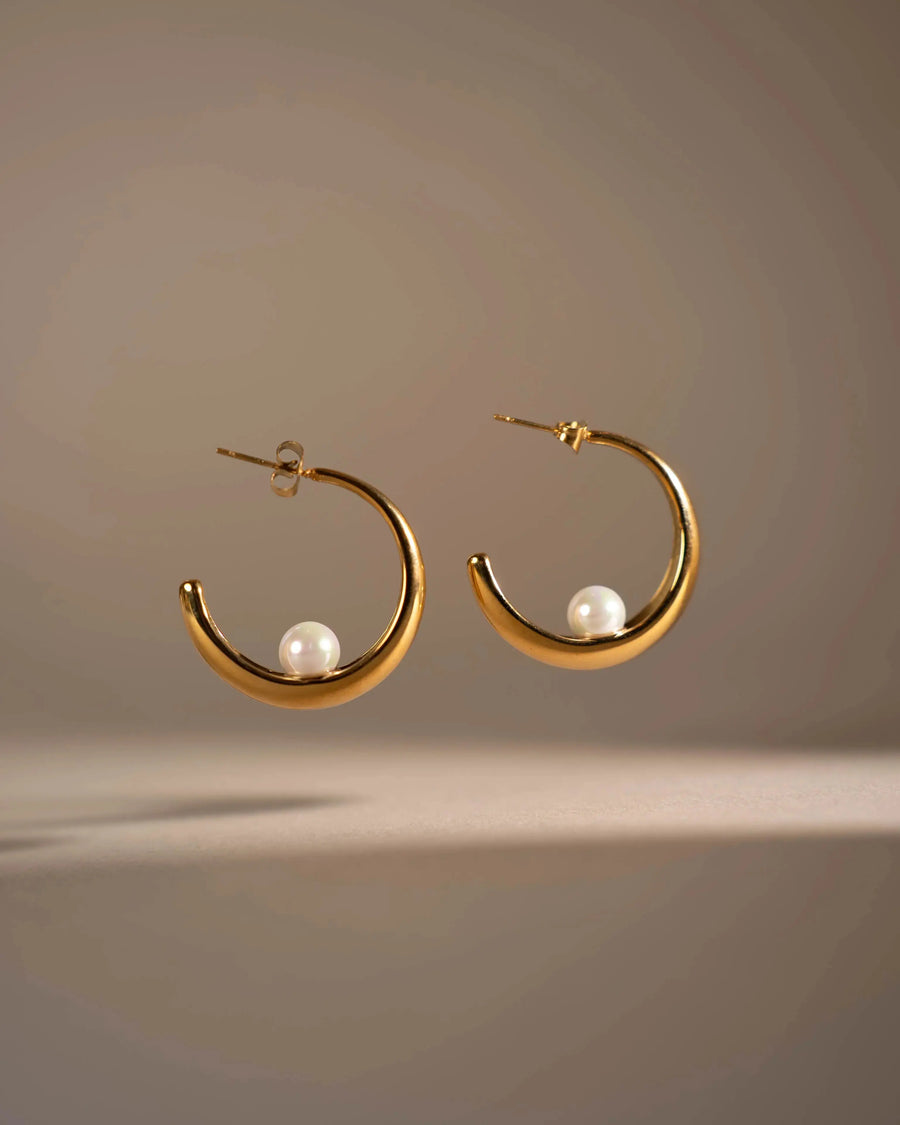 Pearls-Earrings-Timeless-Elegance-for-Every-Occasion Phoebe`s