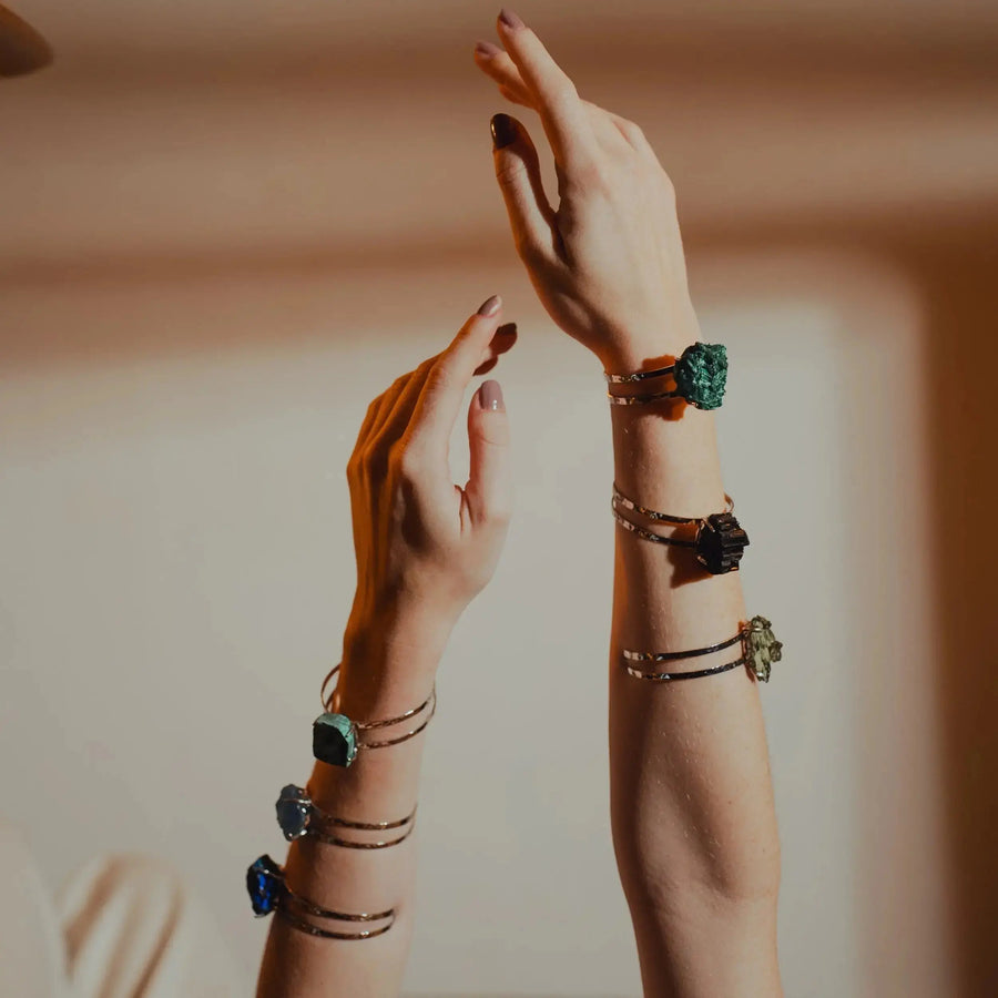 Raw-Malachite-Ring-Natural-Beauty-and-Pure-Energy Phoebe`s