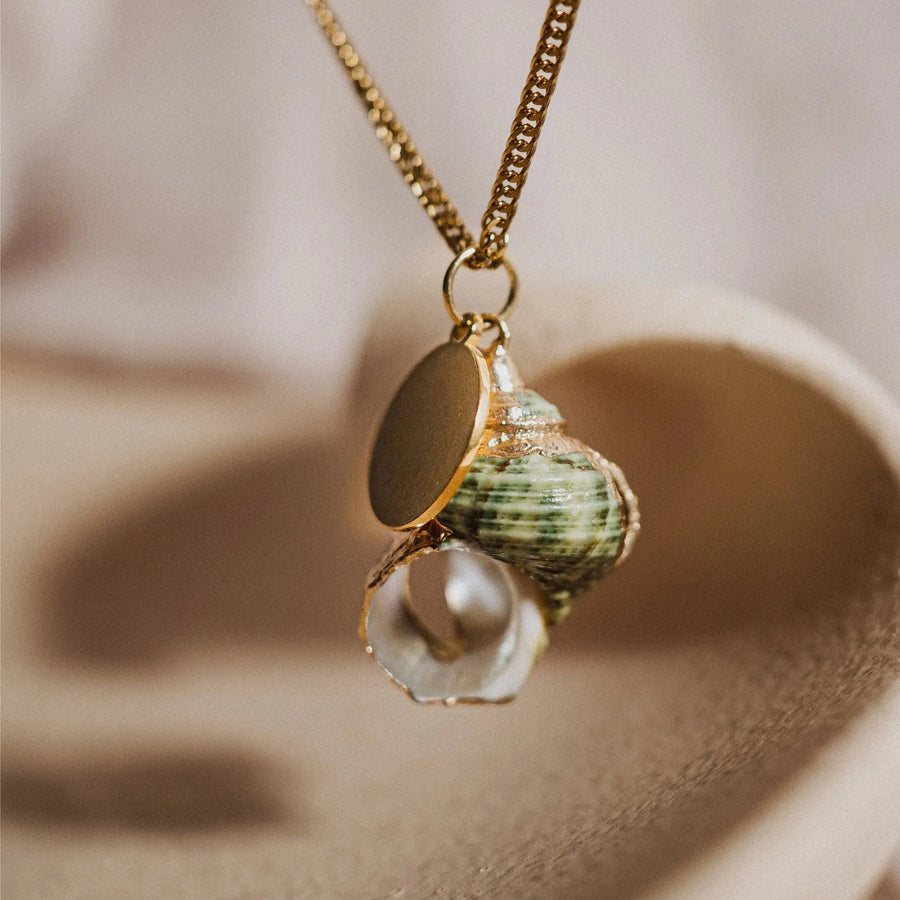 Summer-Charm-Necklace-The-Must-Have-Accessory-for-the-Season Phoebe`s