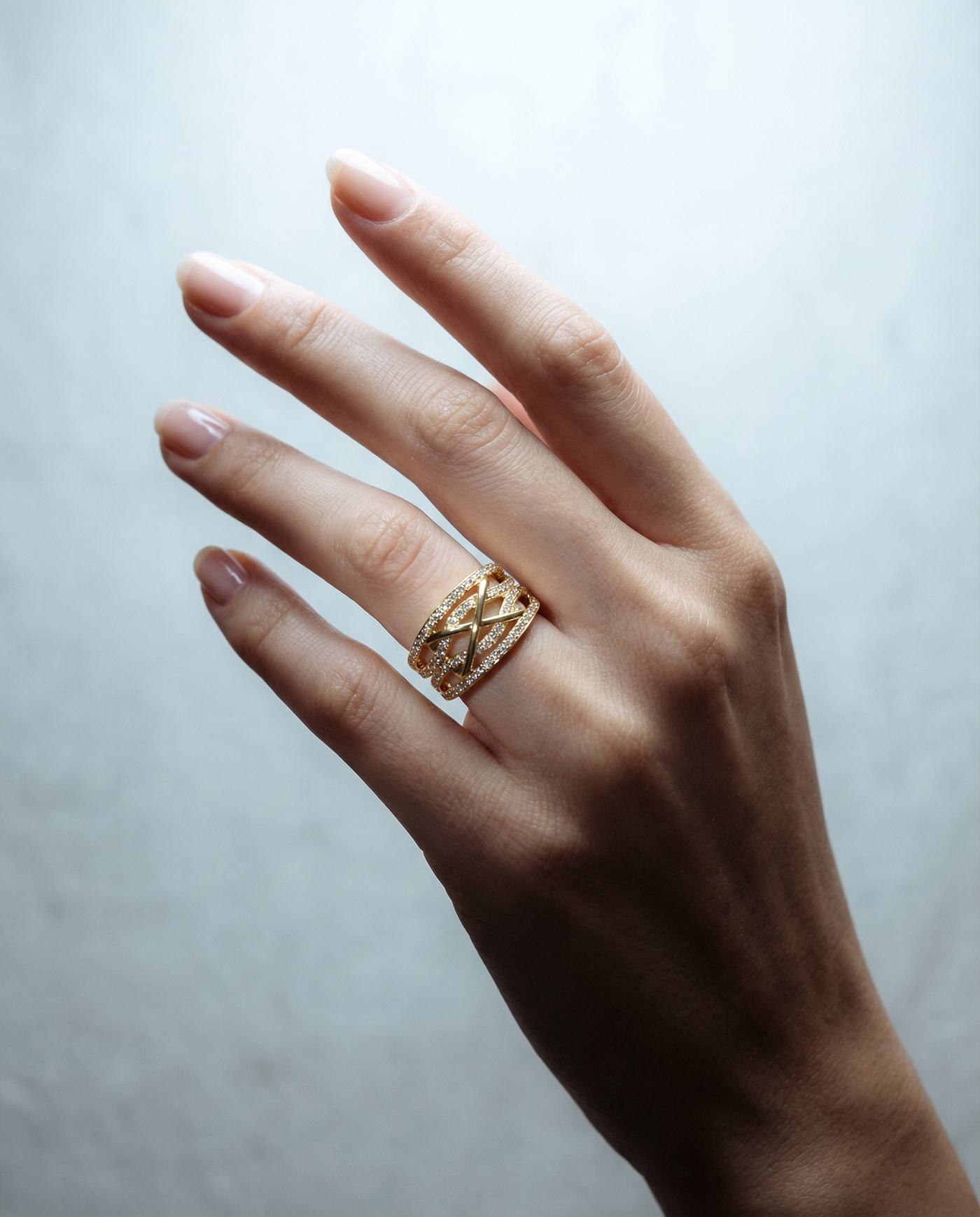 Criss-Cross Statement Ring
