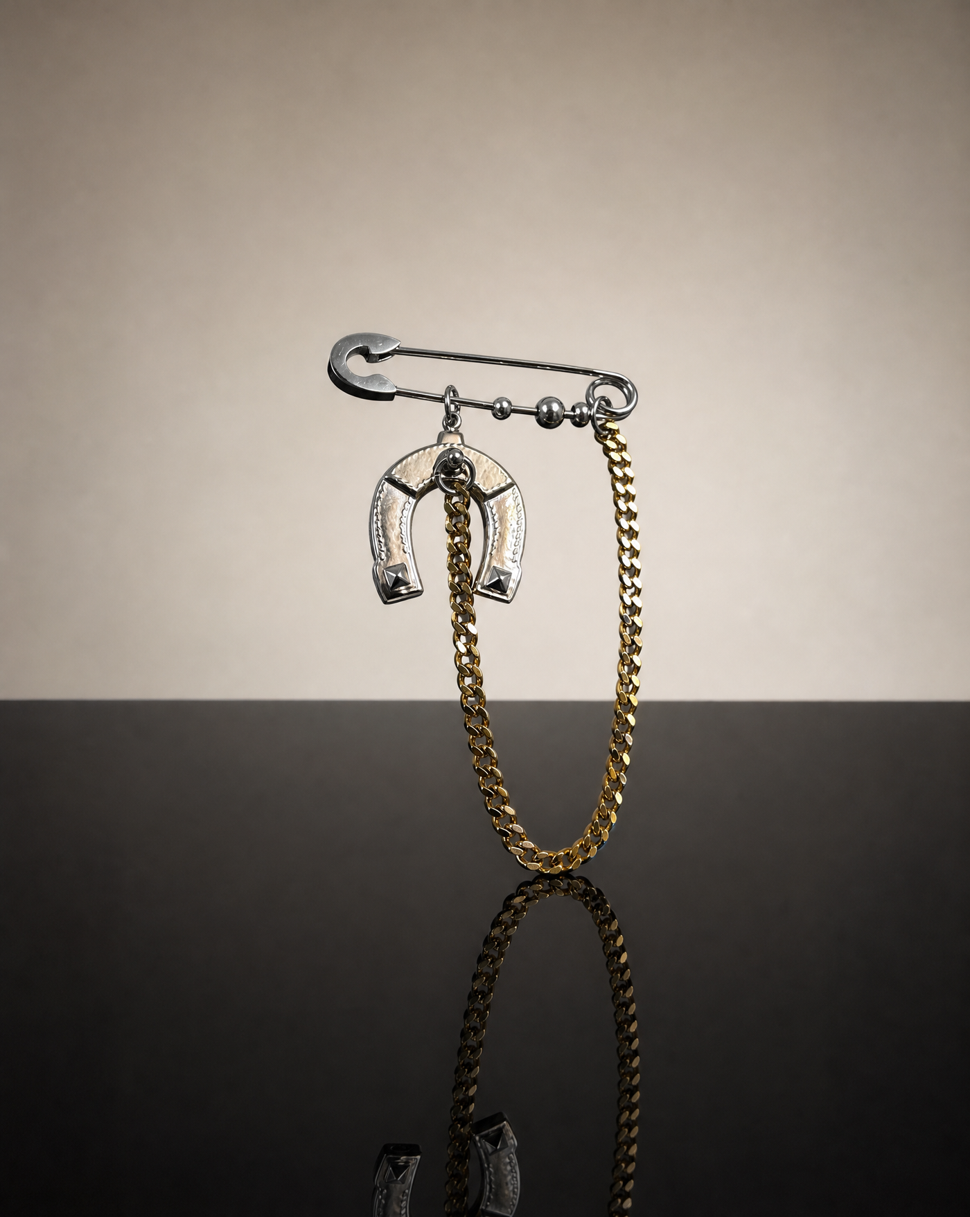 Lucky Horseshoe Chain Pin Brooch