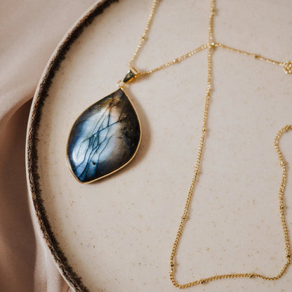 Balance Stone, Labradorite Pendant, Spiritual Protection, Handmade Gift