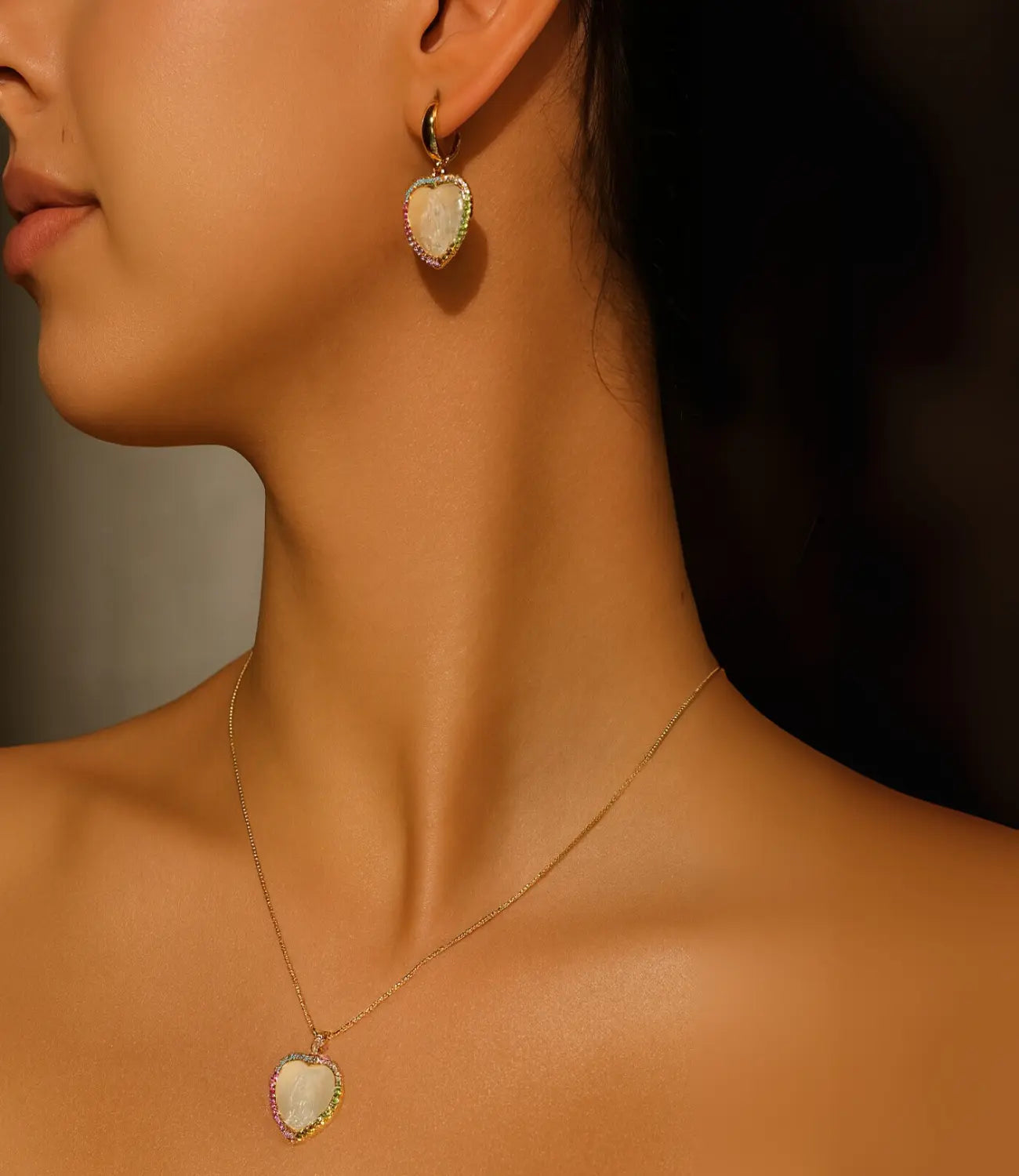 Catholic Carved Mother-of-Pearl Set – Necklace and Earrings with Heart Pendant PHOEBE'S 