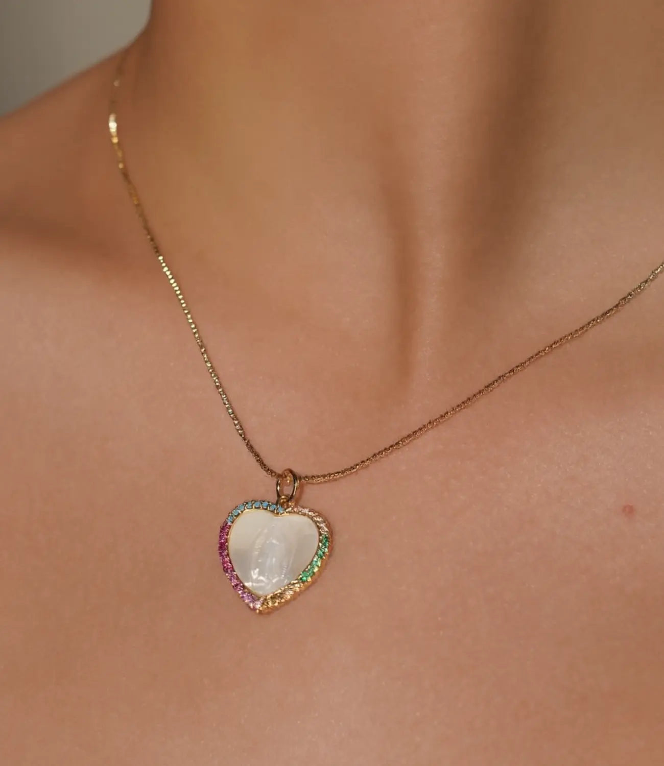 Catholic Carved Mother-of-Pearl Set – Necklace and Earrings with Heart Pendant PHOEBE'S 