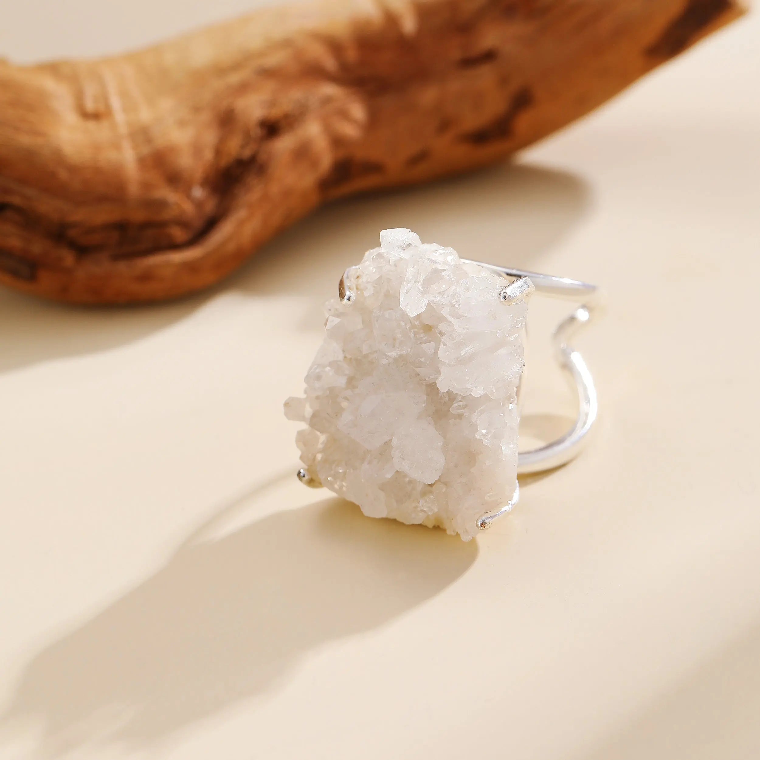 Chunky Ring with Clear Quartz | Clarity and Timeless Elegance PHOEBE'S