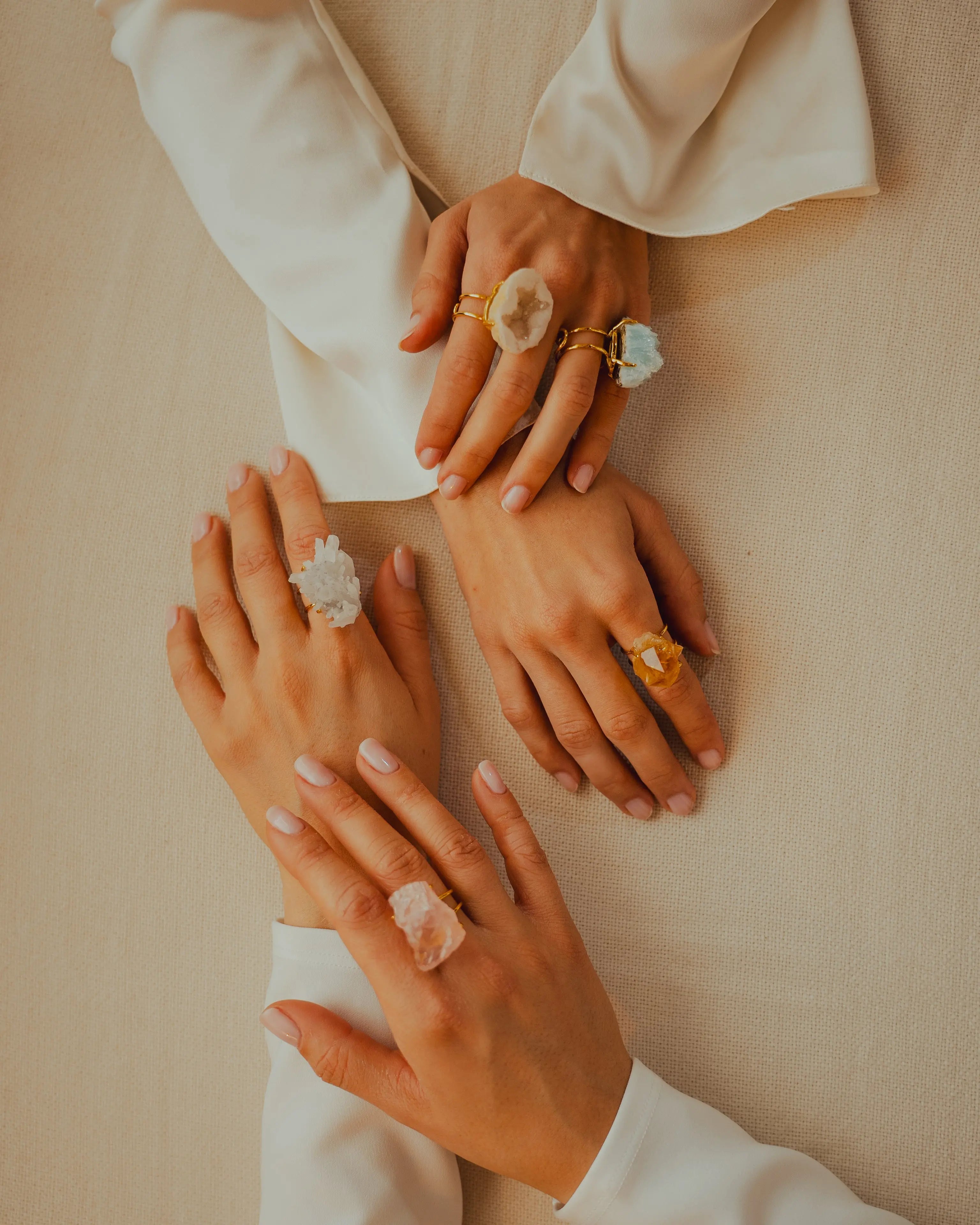 Chunky Ring with Clear Quartz | Clarity and Timeless Elegance PHOEBE'S