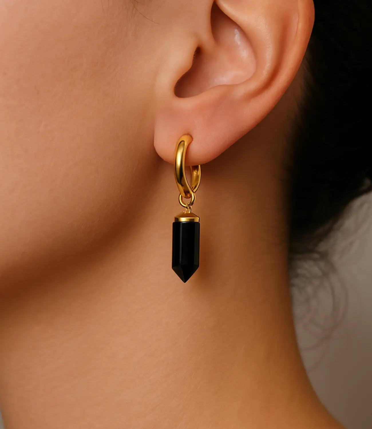Dangling Earrings with Pointed Natural Stone – 18K Gold Phoebe`s  