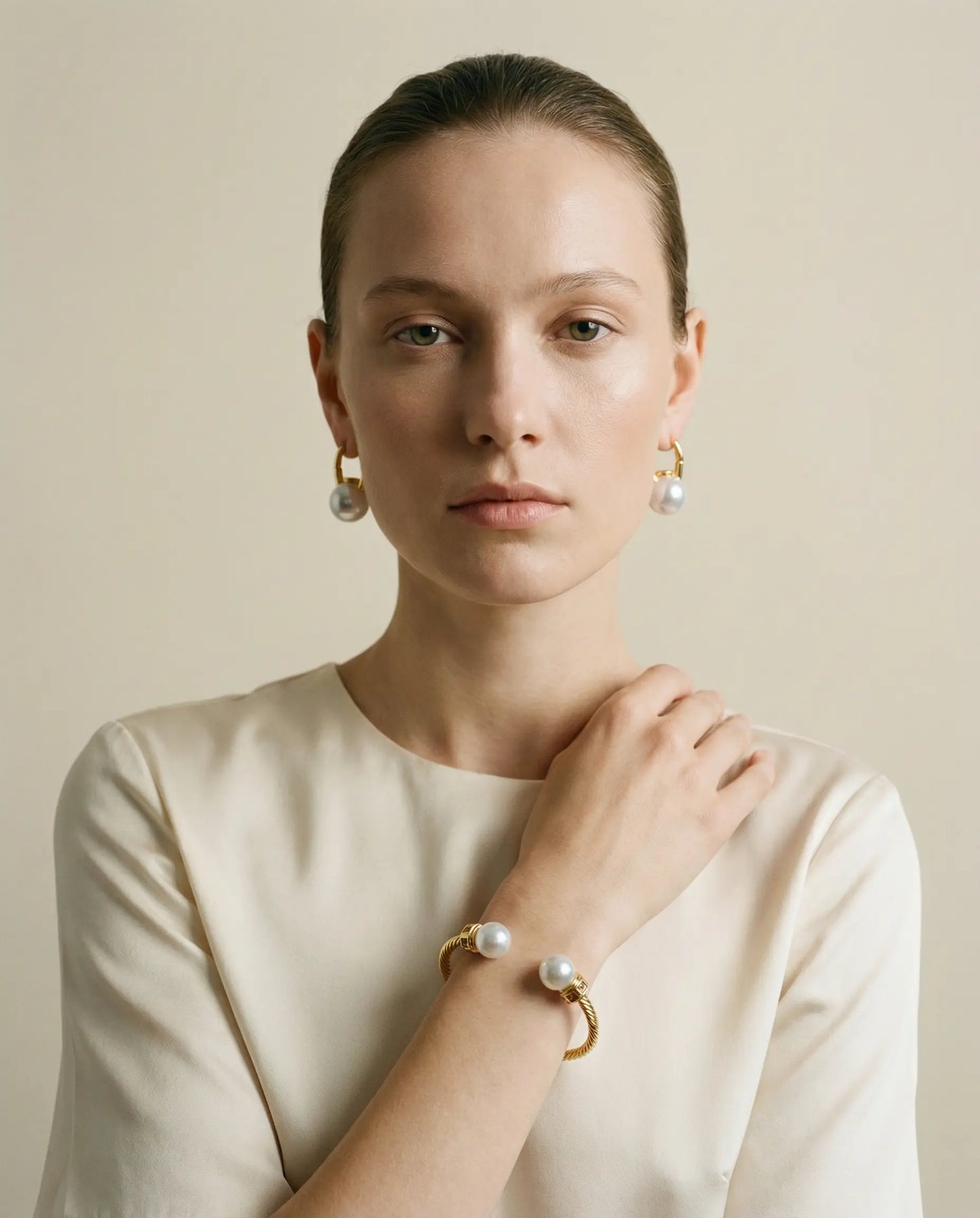 Essential Pearl Set — 18K Gold Plated (Earrings and Bracelet) PHOEBE'S 