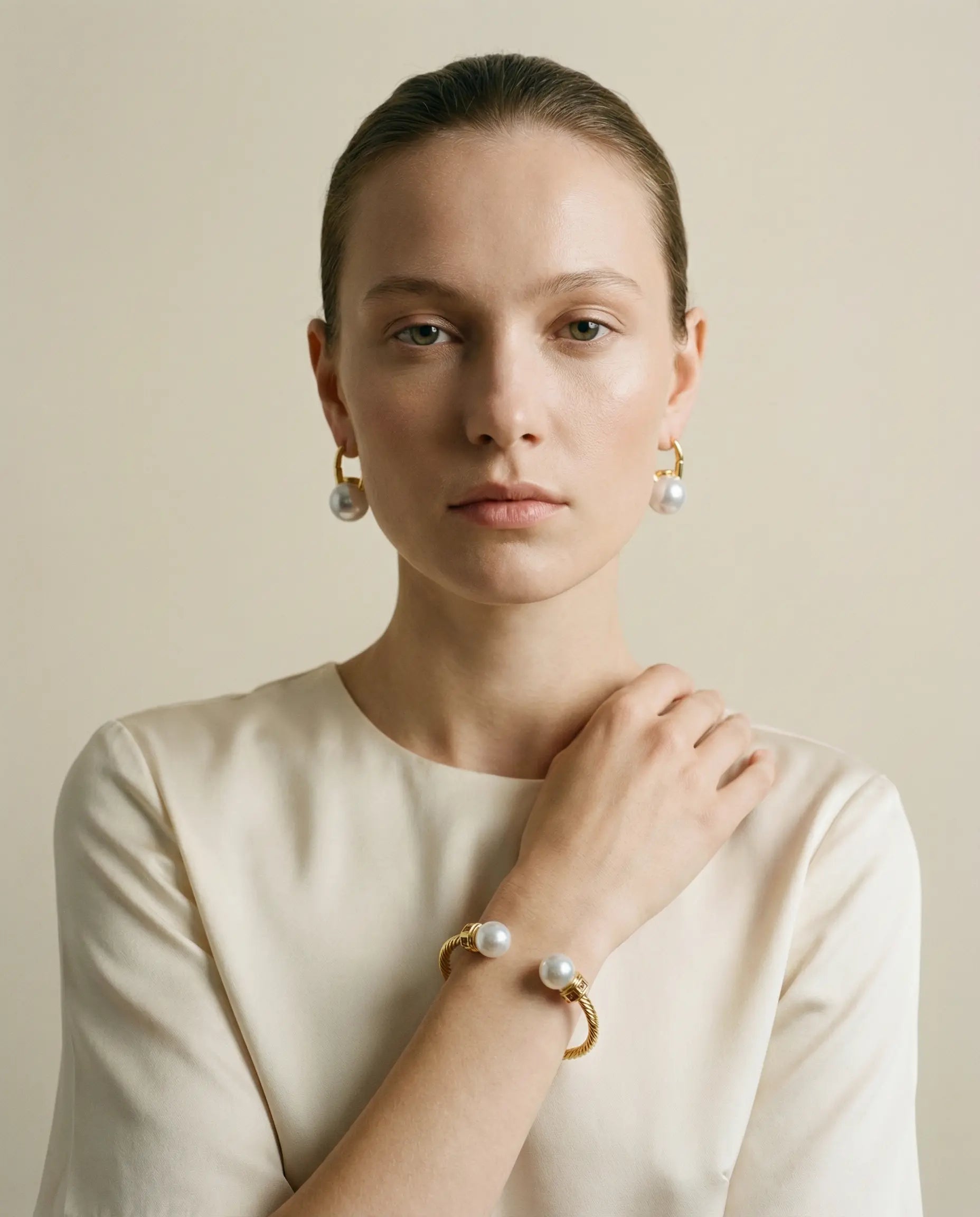 Essential Pearl Set — 18K Gold Plated (Earrings and Bracelet) PHOEBE'S 