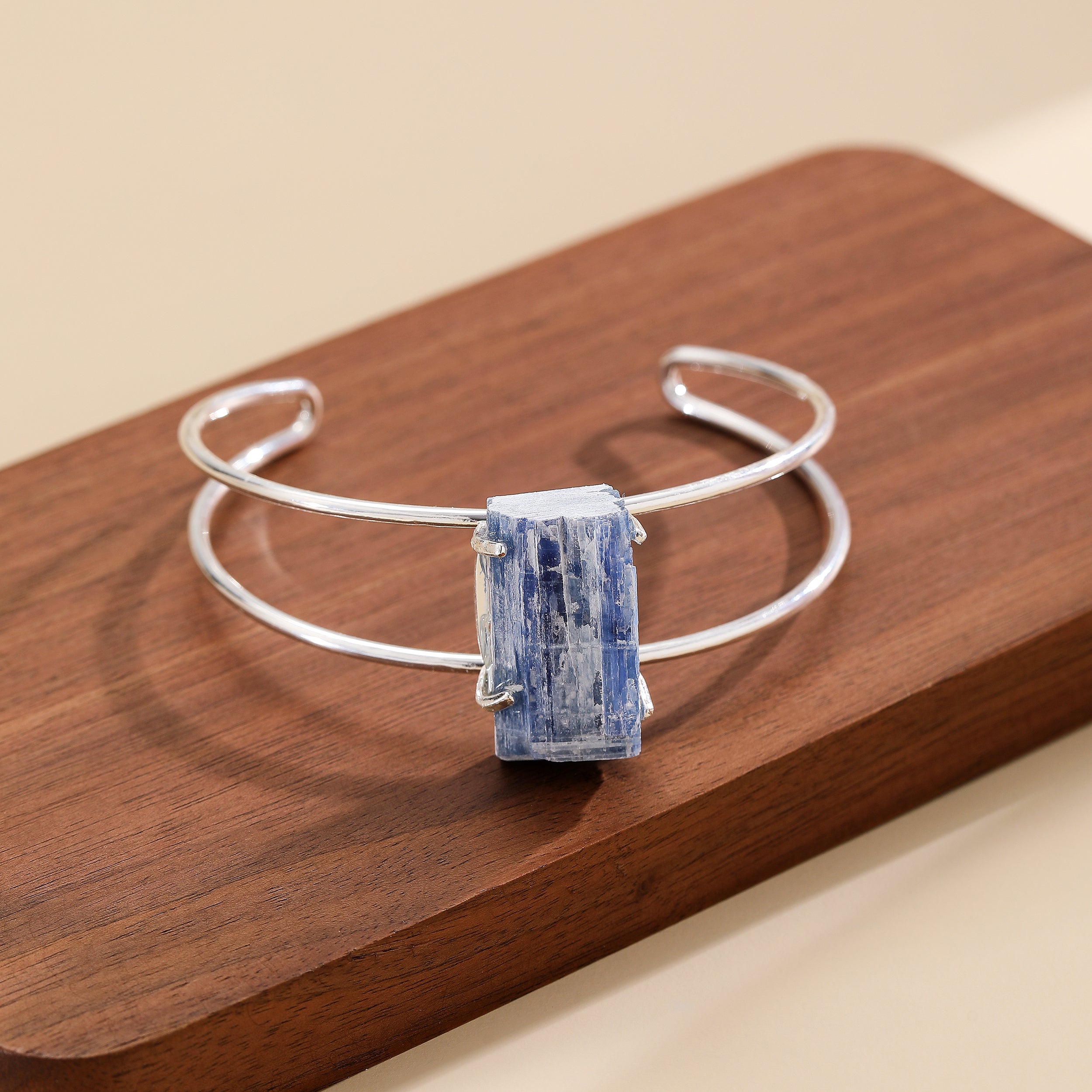 Bracelet with Natural Kyanite Stone | Elegance and Energy