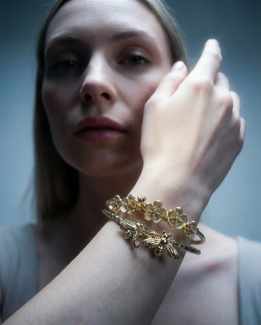 Floral Bracelet with Bees in 18K Gold Plating PHOEBE'S 