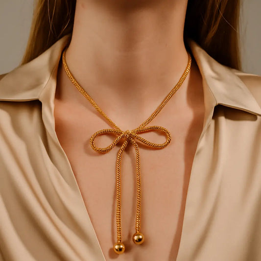 Gold Bow Necklace – Front Adjustment with Elegant Detail PHOEBE'S 