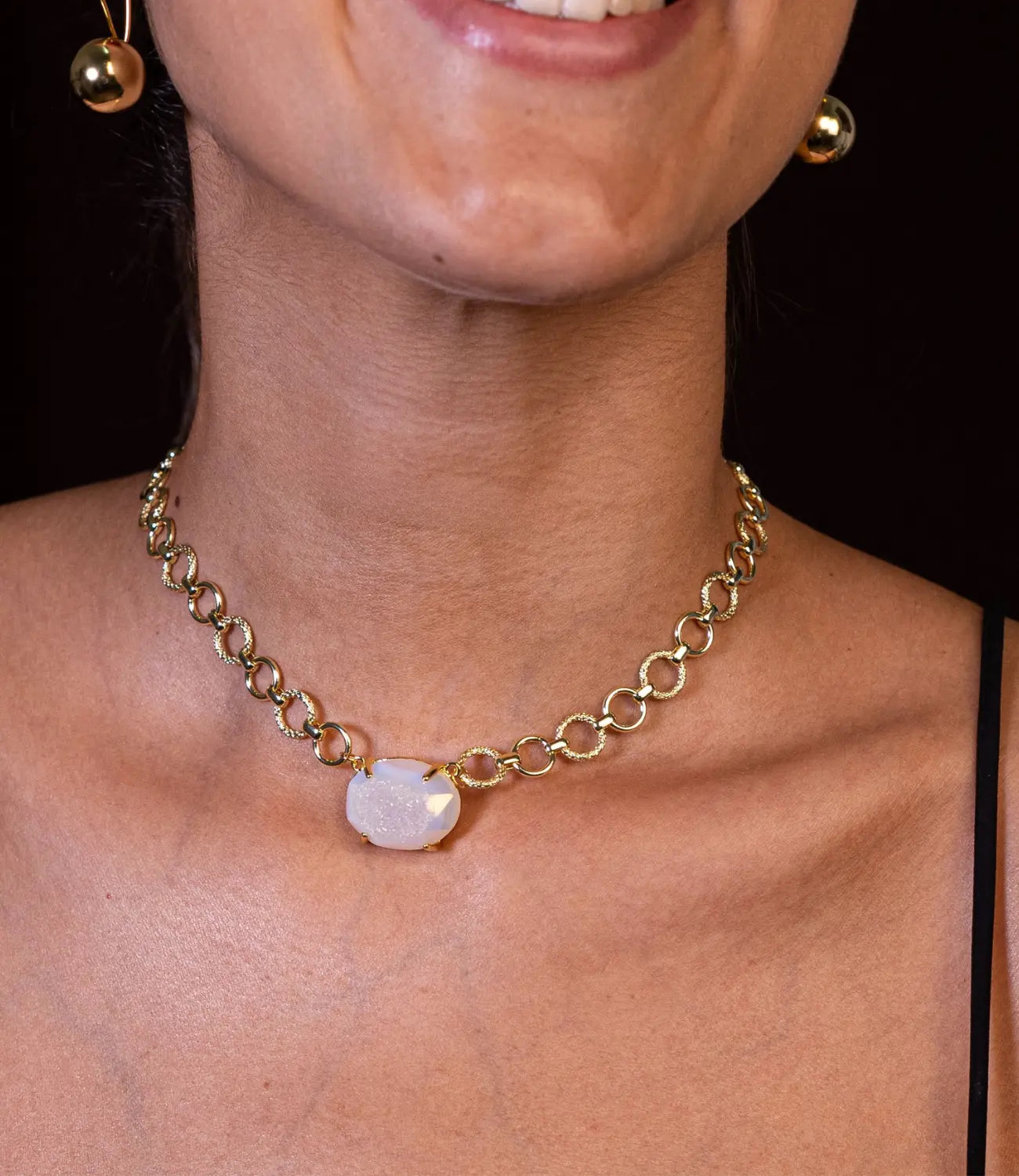 Gold Necklace with White Druzzy – Natural Elegance PHOEBE'S 