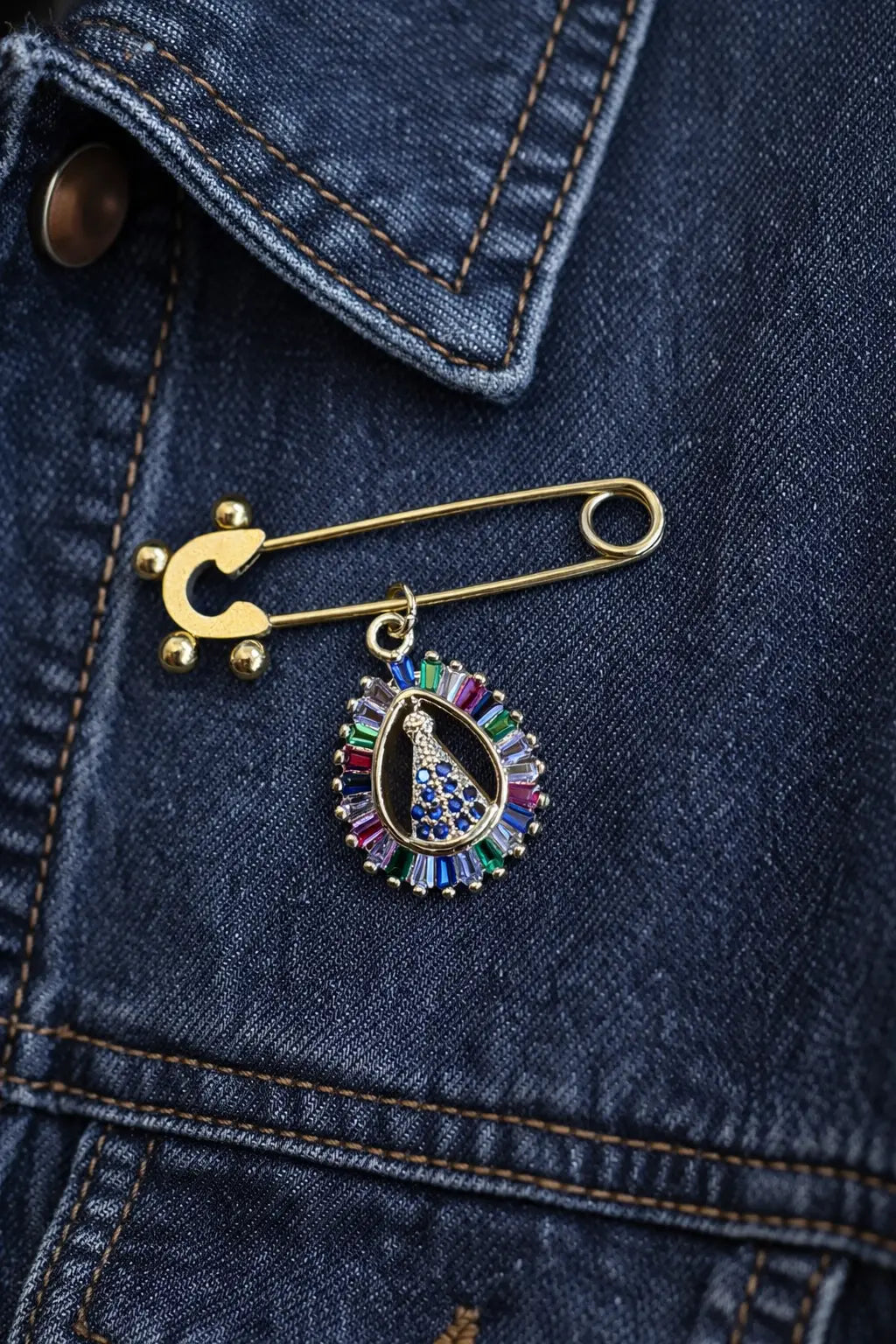 Gold Safety Pin Brooch with Marian Medal PHOEBE`S 