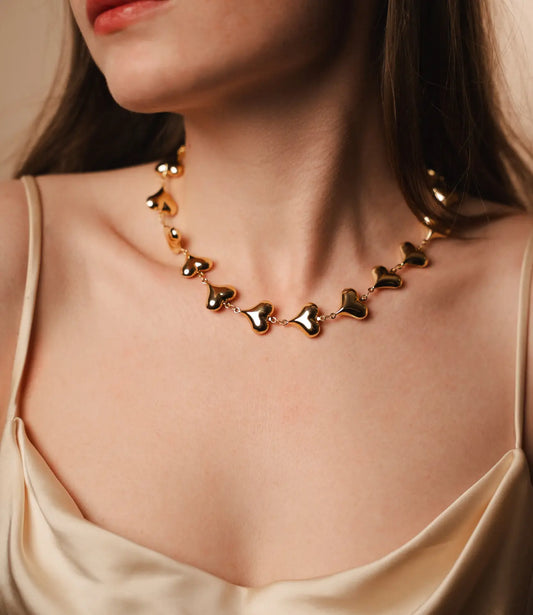 Heart necklace, Elegant, modern, and lightweight design PHOEBE'S 