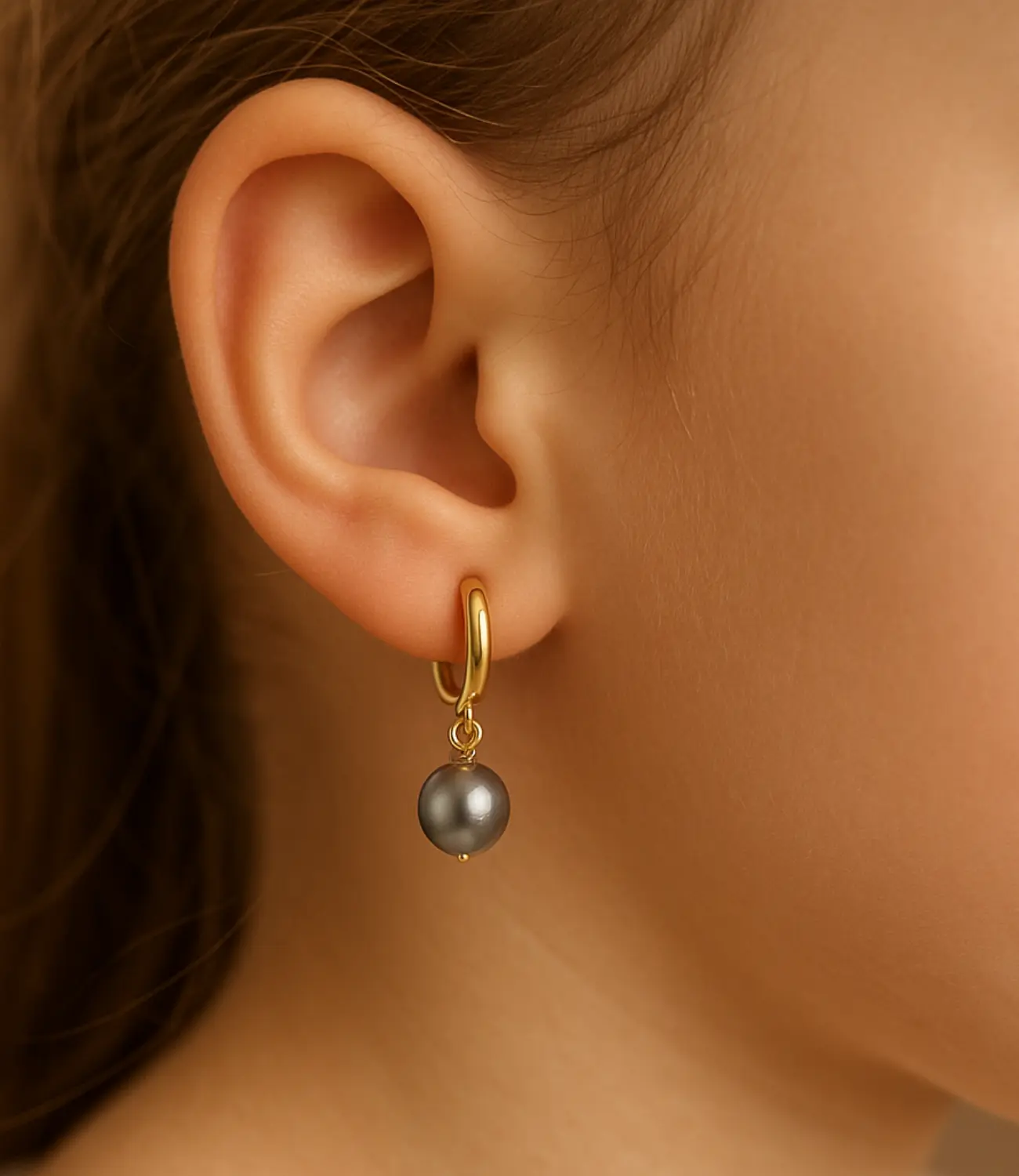 Minimalist 18k gold-plated hoop earrings with dangling pearl PHOEBE'S 