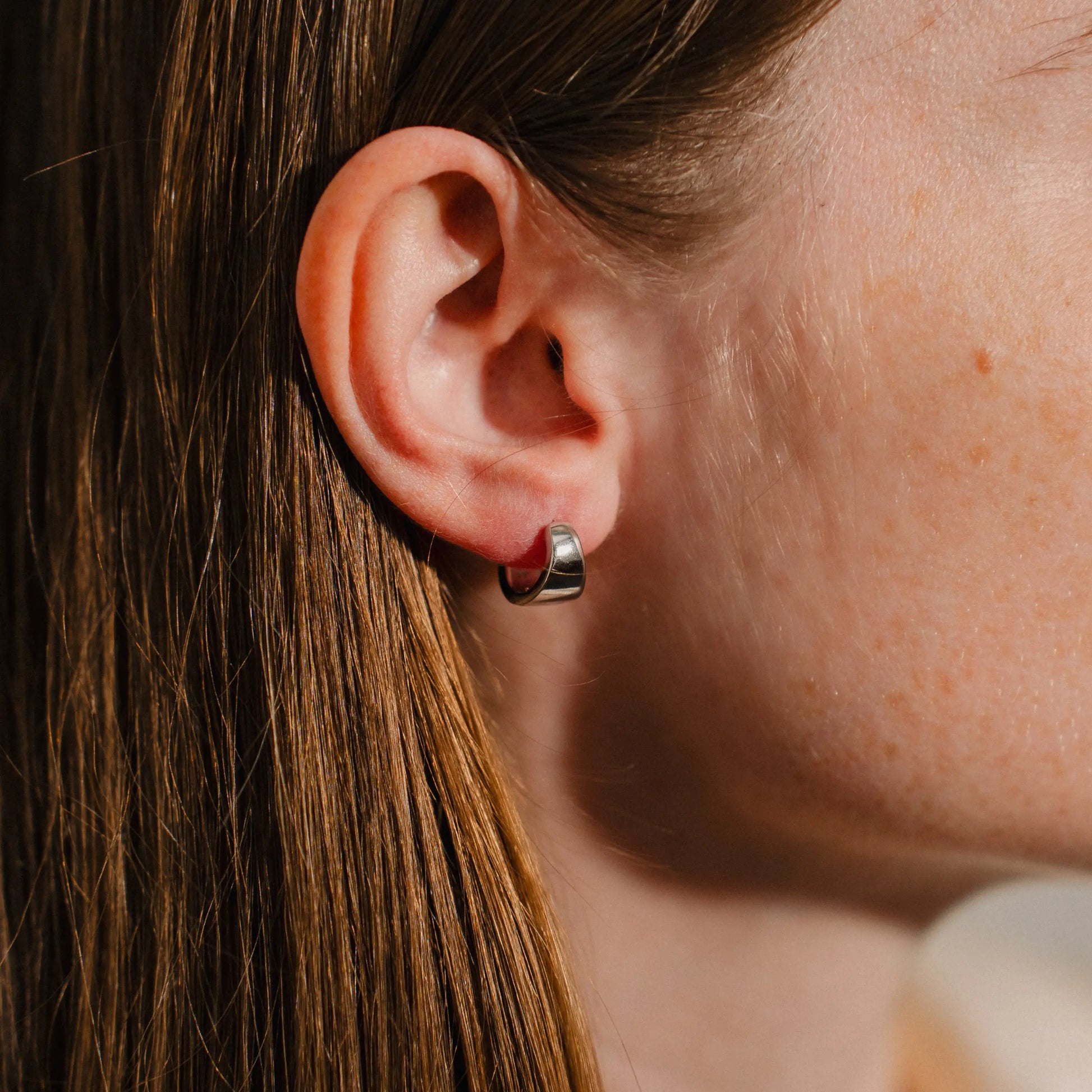 Minimalist Silver Hoops Earrings, Huggie Earrings Phoebe`s