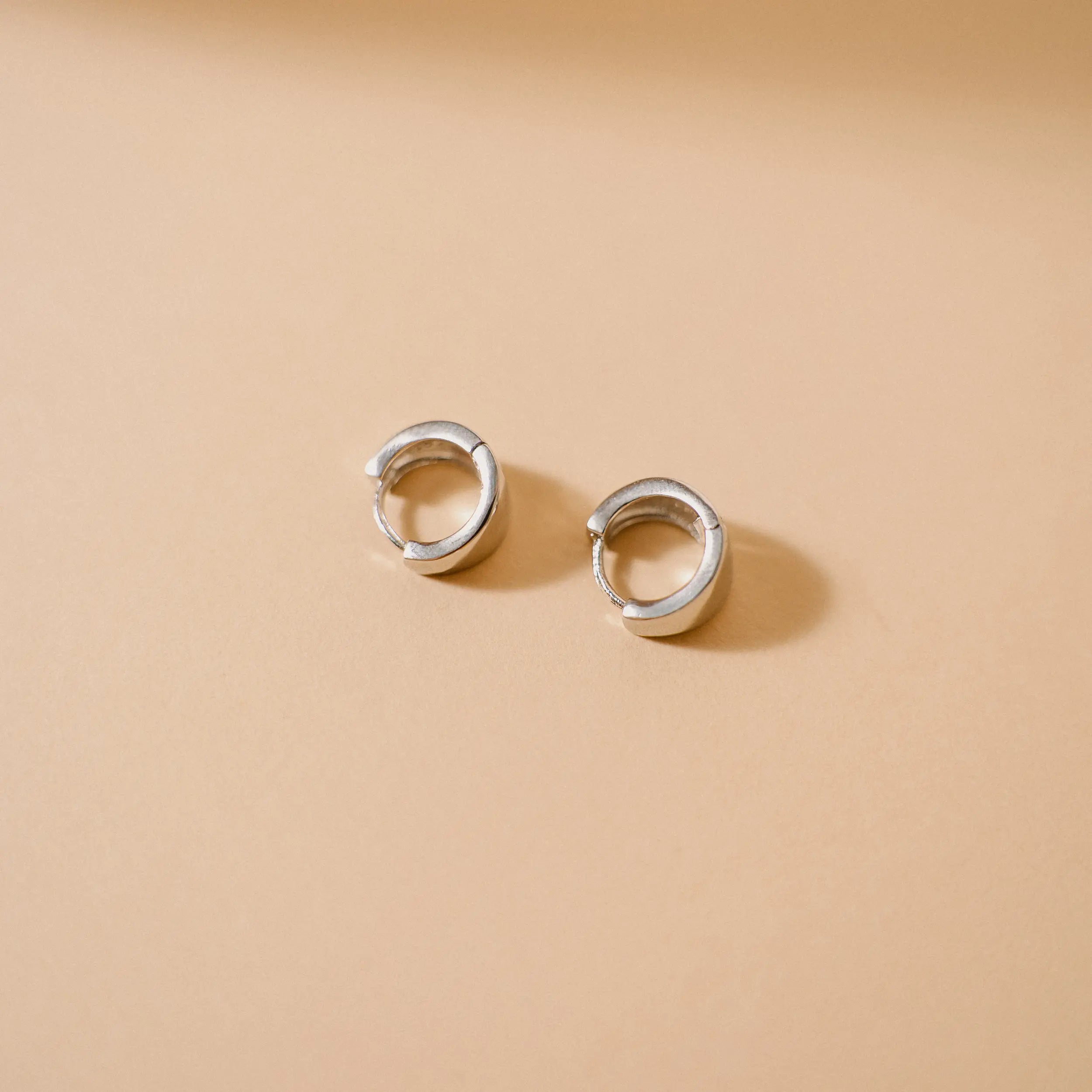 Minimalist Silver Hoops Earrings, Huggie Earrings Phoebe`s