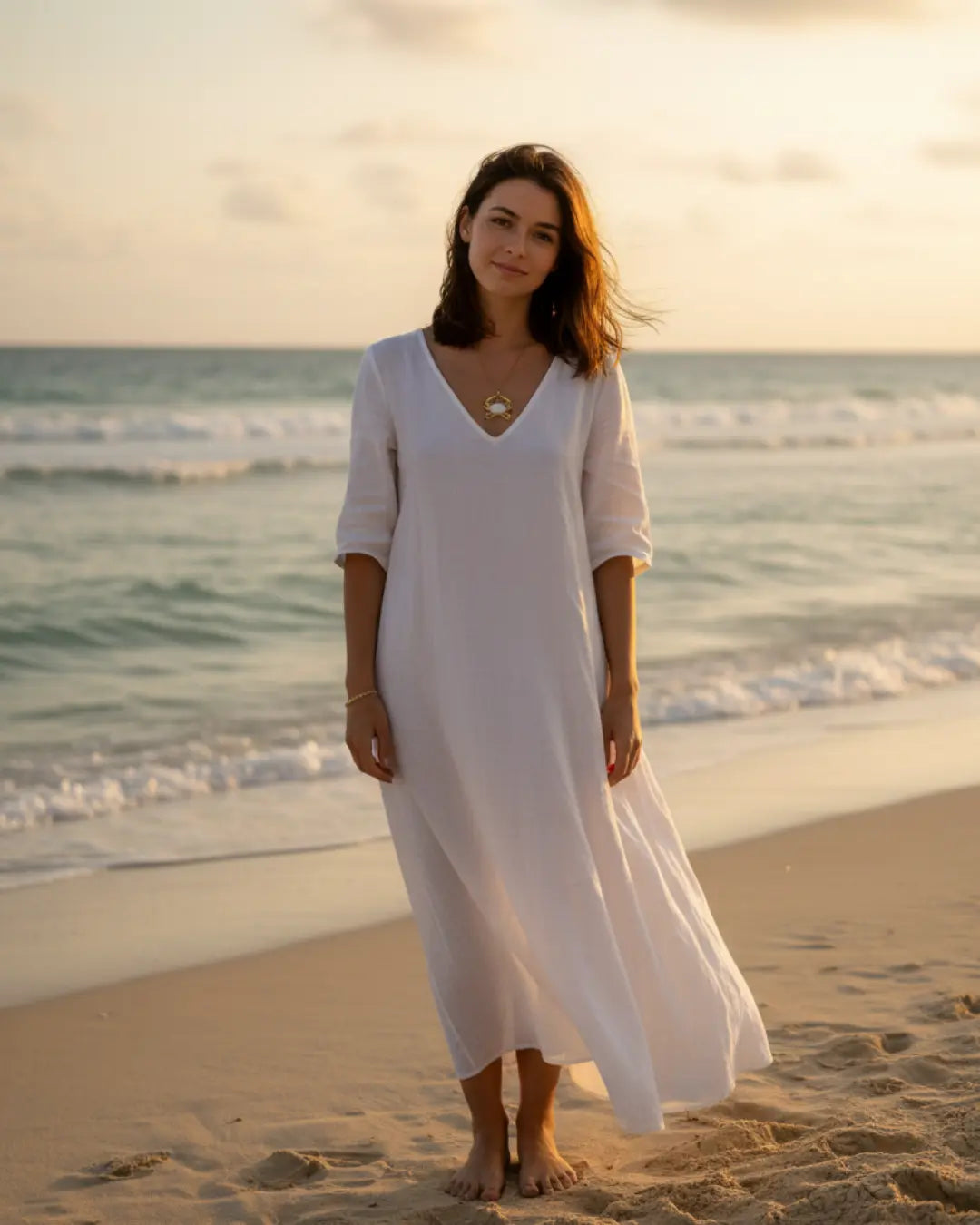 Mother-of-Pearl Crab Necklace in 18K Gold Plating PHOEBE`S 