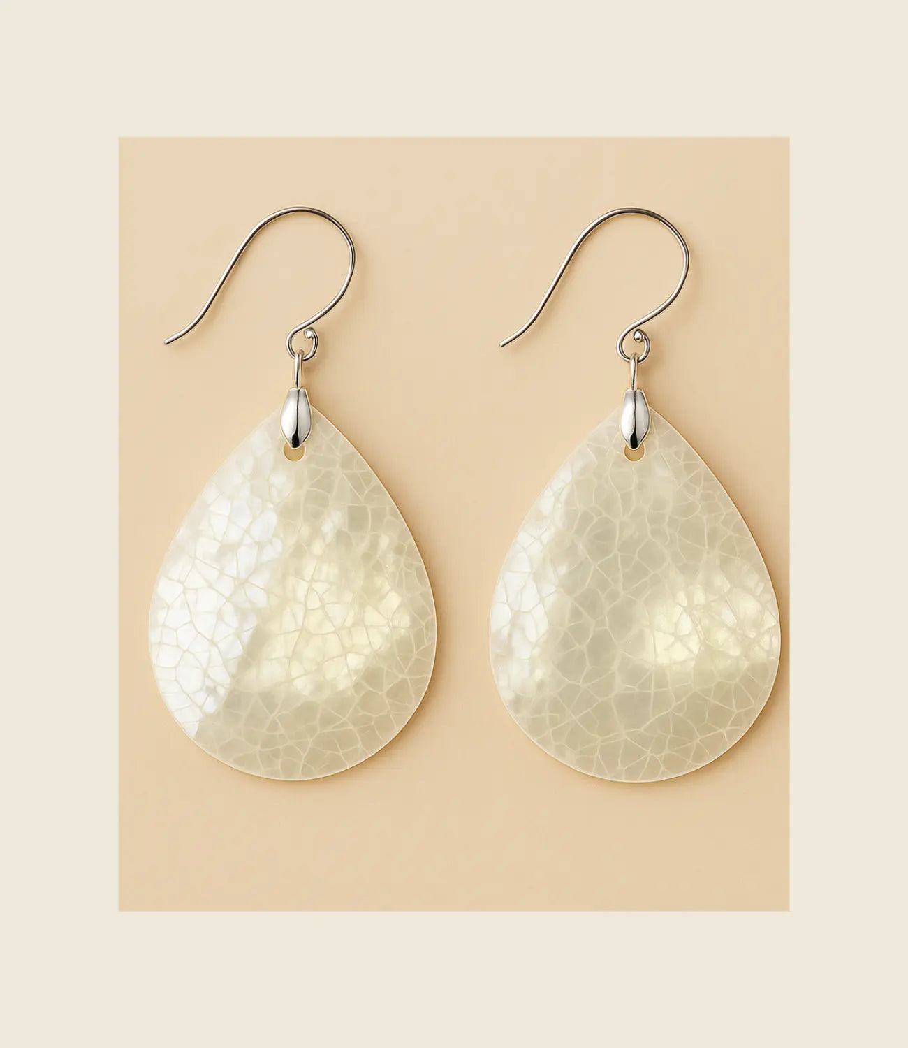 Mother-of-Pearl Necklace and Earrings Set Phoebe`s  