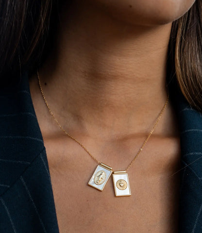 Mother-of-Pearl Scapular with Our Lady and Sacred Heart – Double Necklace in Gold PHOEBE'S 