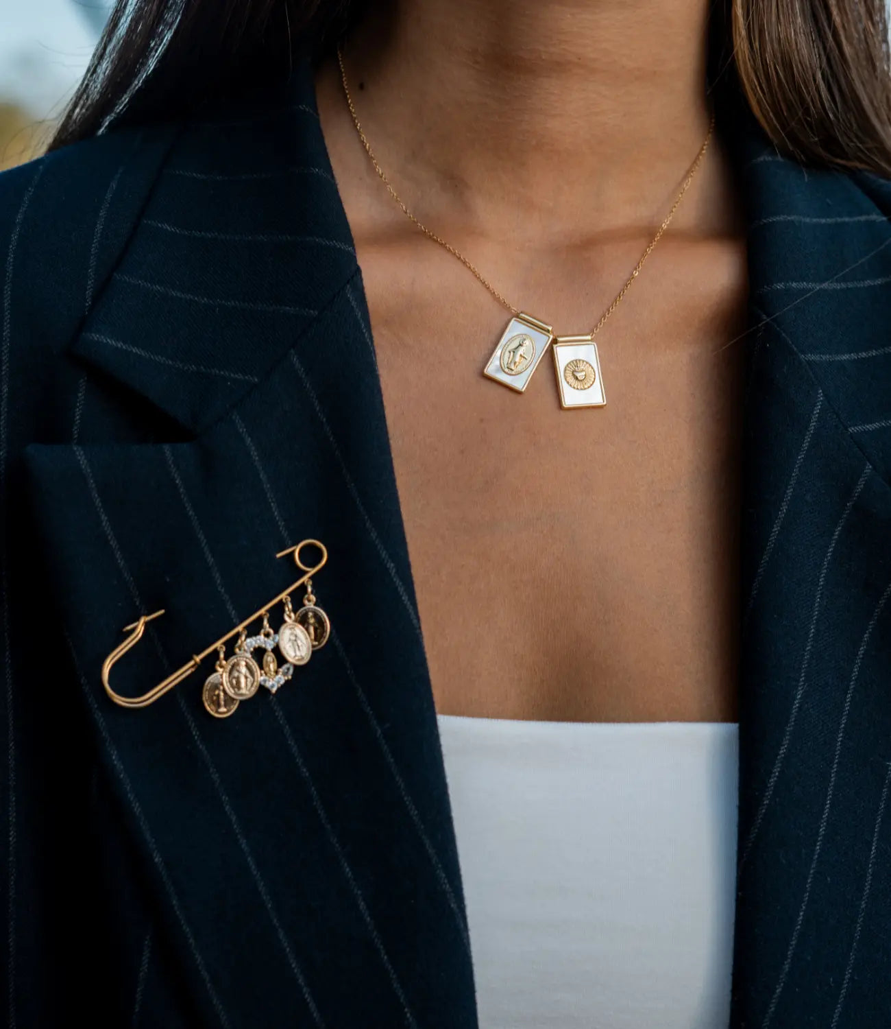 Mother-of-Pearl Scapular with Our Lady and Sacred Heart – Double Necklace in Gold PHOEBE'S 