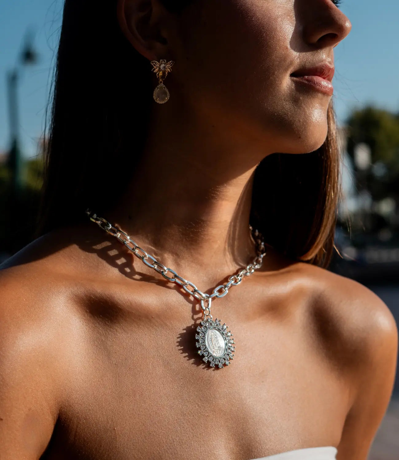 Mother-of-Pearl Virgin Necklace with Thick Silver-Plated Chain PHOEBE'S 