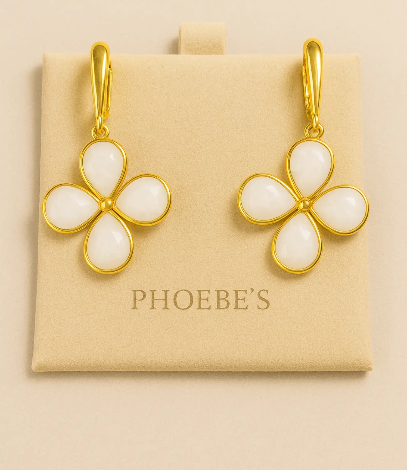 Natural Stone Flower Earrings – Amazonite, White Quartz, or Labradorite Product Description Phoebe`s  