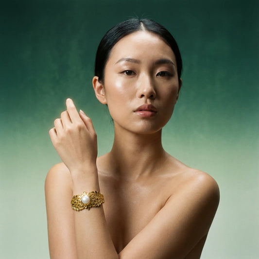 Open Bracelet with Natural Pearl and Floral Details in 18K Gold Plating PHOEBE'S 