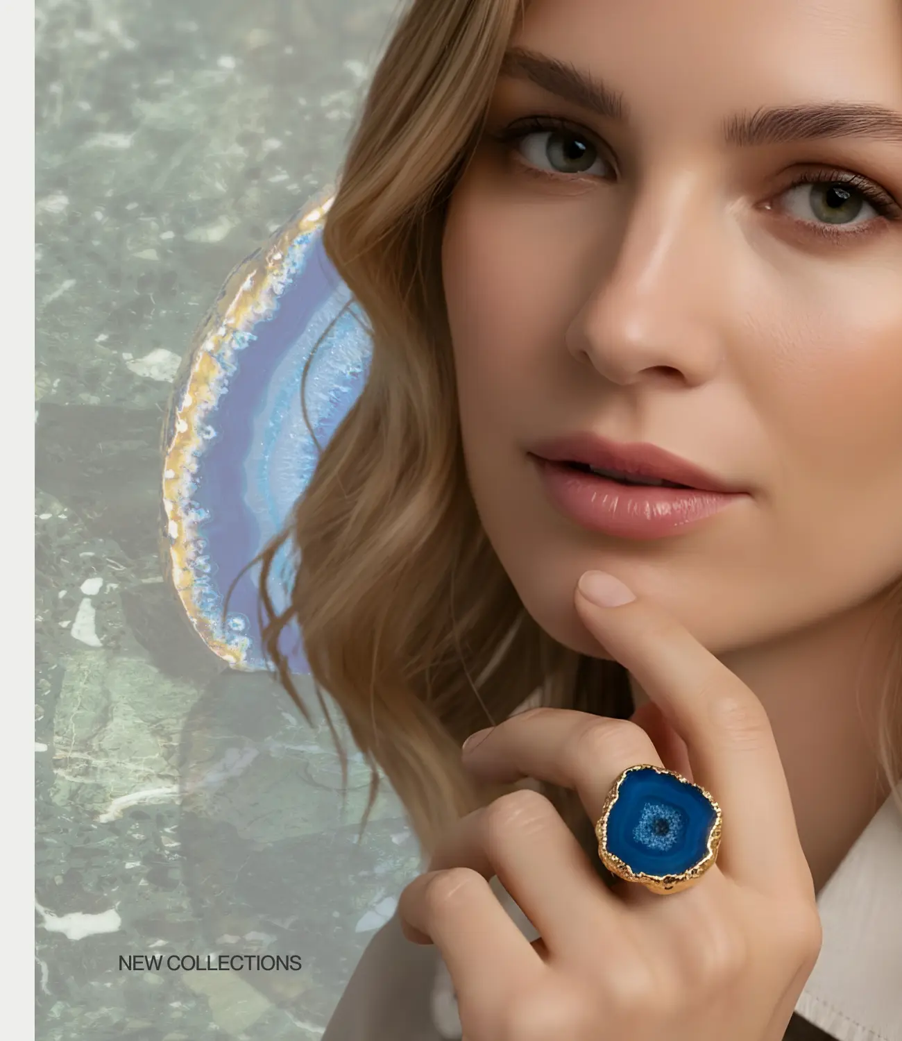 Open Ring with Natural Agate in Gold Plating PHOEBE'S 