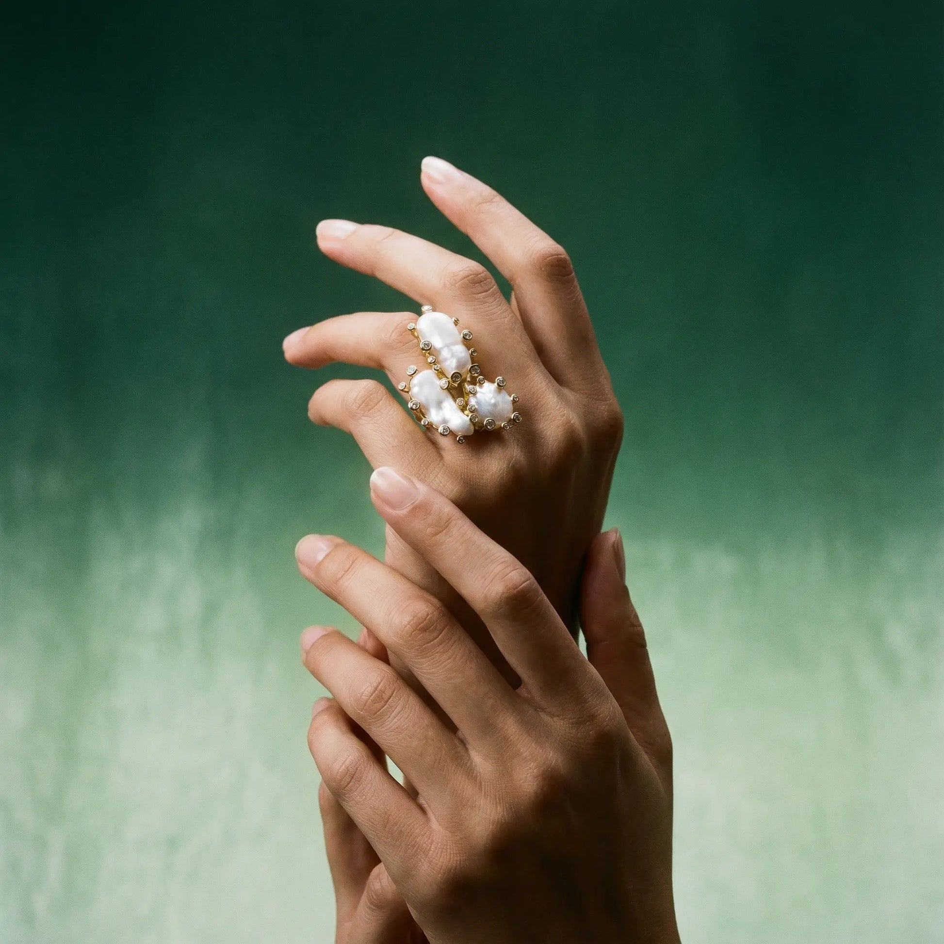 Pearl Constellation Ring – Celestial Elegance and Organic Form PHOEBE'S 