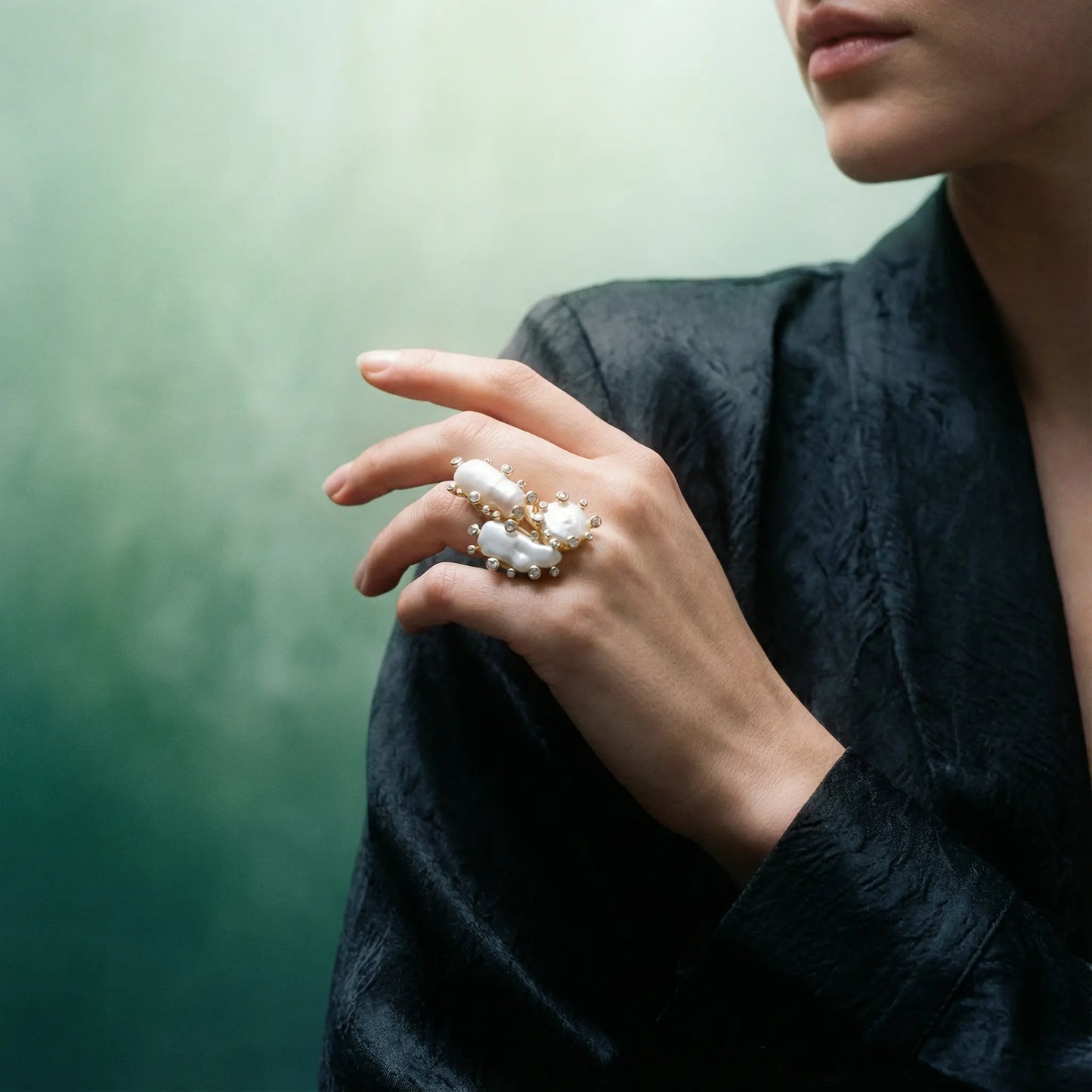 Pearl Constellation Ring – Celestial Elegance and Organic Form PHOEBE'S 