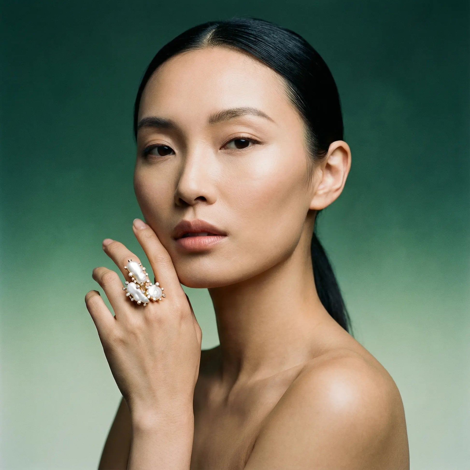 Pearl Constellation Ring – Celestial Elegance and Organic Form PHOEBE'S 