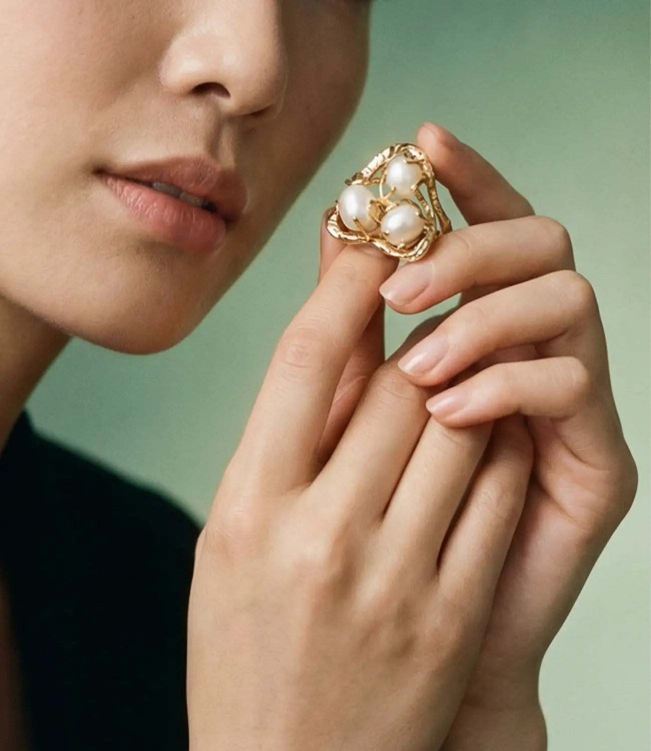 Pearl Triad Ring – Golden Harmony and Intuitive Beauty PHOEBE'S 