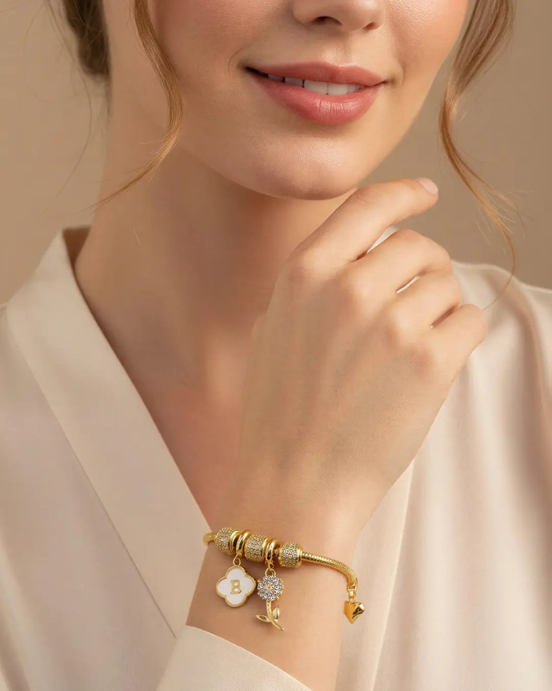 Personalized Mother-of-Pearl Initial Bracelet – 18K Gold Plated PHOEBE'S 